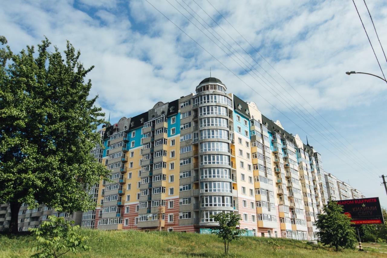 Люкс Апартамента На Харьковской Возле Тц Лавина Суми Екстериор снимка